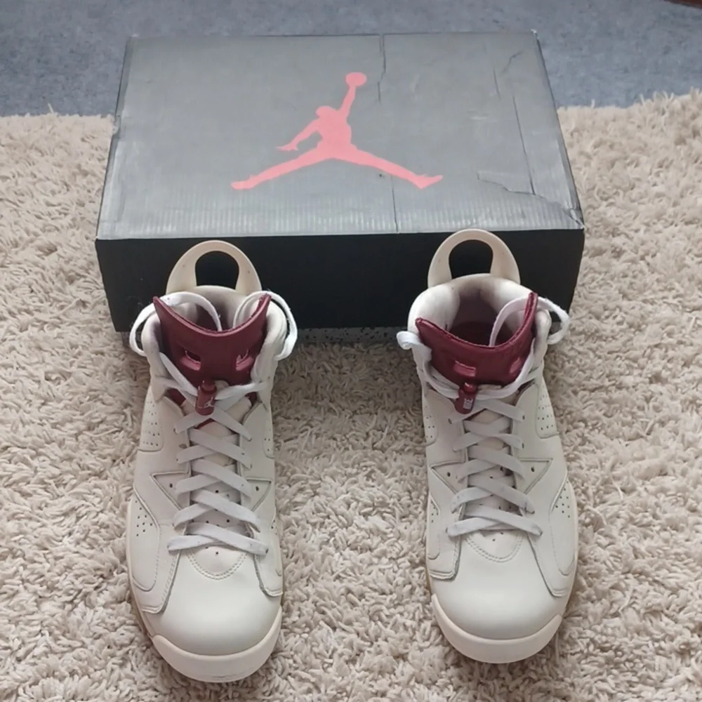 Air Jordan 6 Retro Size 8 Off White/ Maroon GUC - Picture 2 of 14
